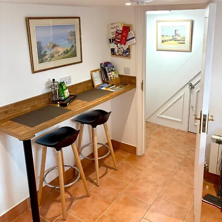 Sandy Cove Apartman *